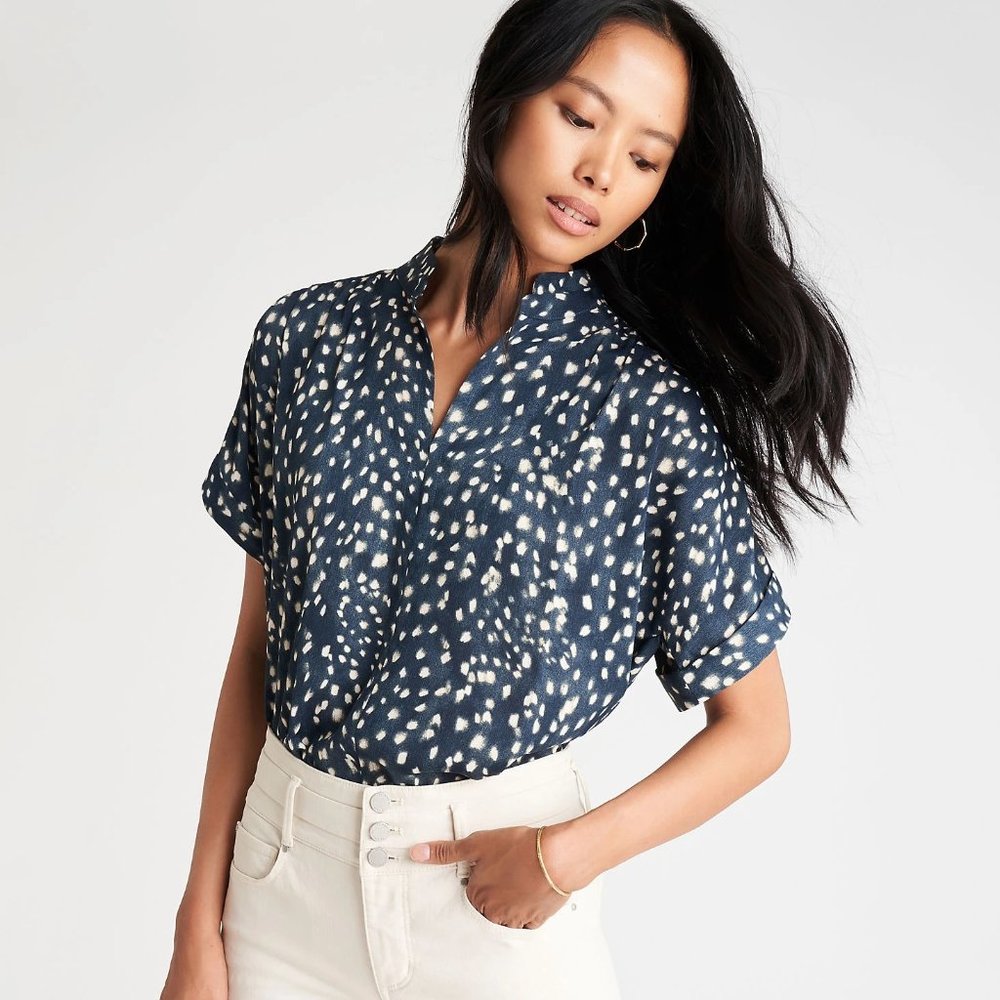 ANN TAYLOR NWT Spotted Drop Shoulder Popover